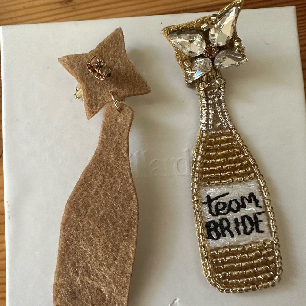 Team Bride earrings - Picture 2 of 2